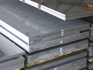 Плита алюминиевая 25х1200х3000, марка АМГ6Б 3 - в «Монолит-Металлопрокат».