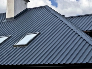 Профлист Grand Line C20A 0.5 Rooftop Matte RAL 7016 Антрацитово-серый 1 - в «Монолит-Металлопрокат».